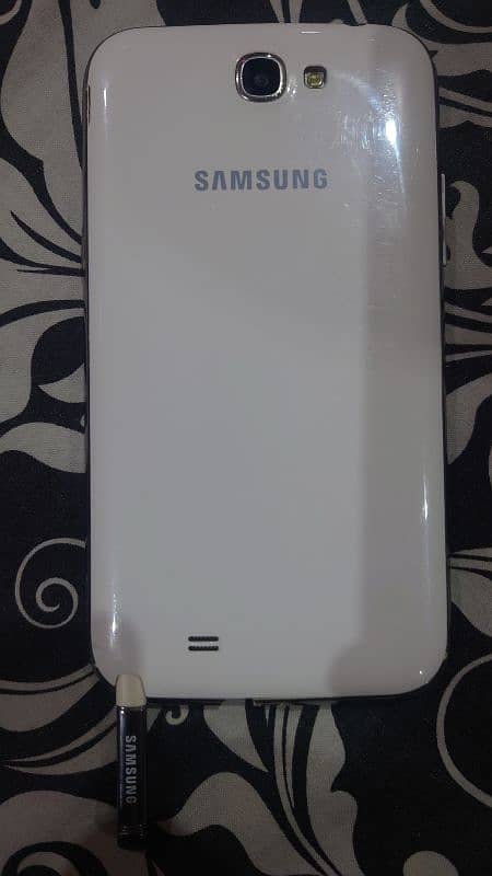 samsung galaxy note 2 2/32 mint condition infinix/tecno/moto/realme 4