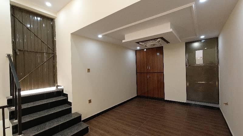 1800 Square Feet House For rent Is Available In D-12 5