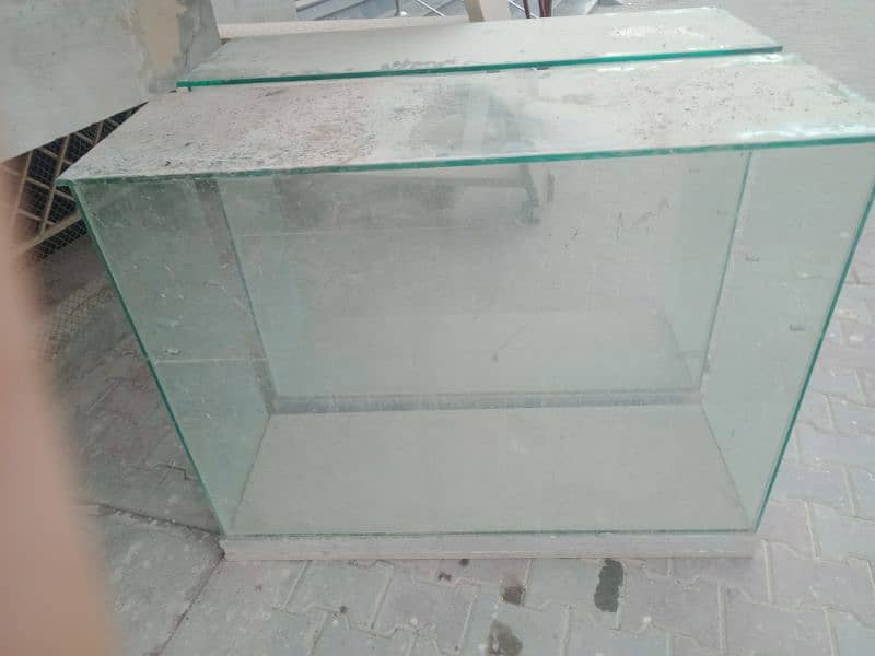 12mm and 8mm glass racks for sale 0