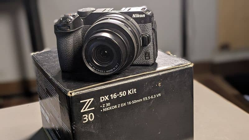 Nikon Z30 FOR SALE 10 MONTHS USED UNDER WARRENTY 8