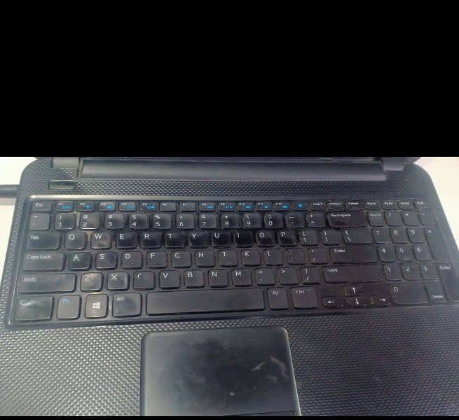 Dell Inspiron 3521 Laptop 1