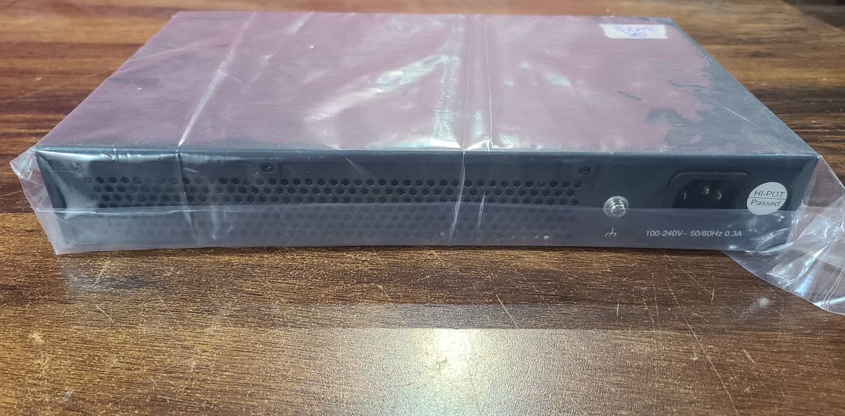 Tplink TL-SG1016D 16-Port Gigabit Desktop/Rackmount Switch (With Box) 6