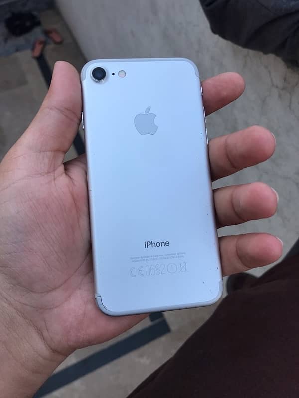 iPhone 7 128gb pta approved 1