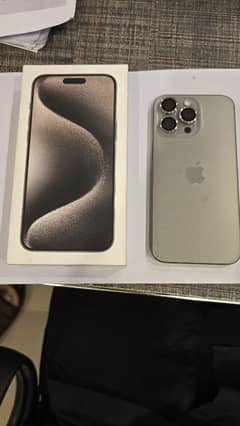 iPhone 15pro max natural titanium 256GB