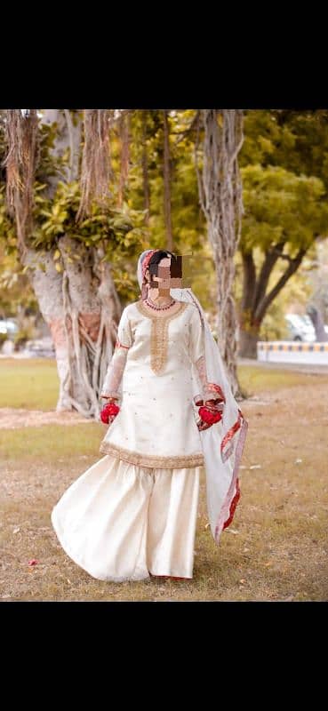 only 1 day used nikkah dress white colour branded dress in medium size 5