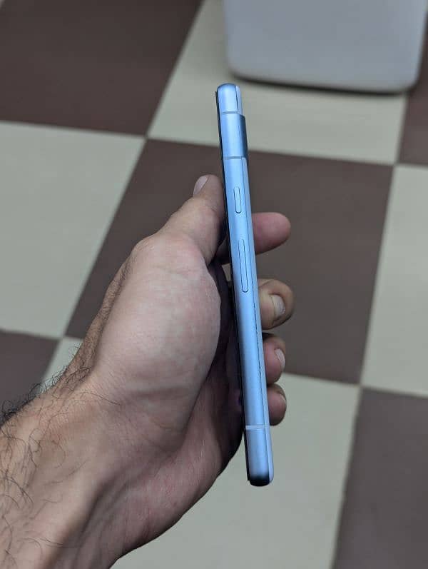 Google pixel 7a blue 4