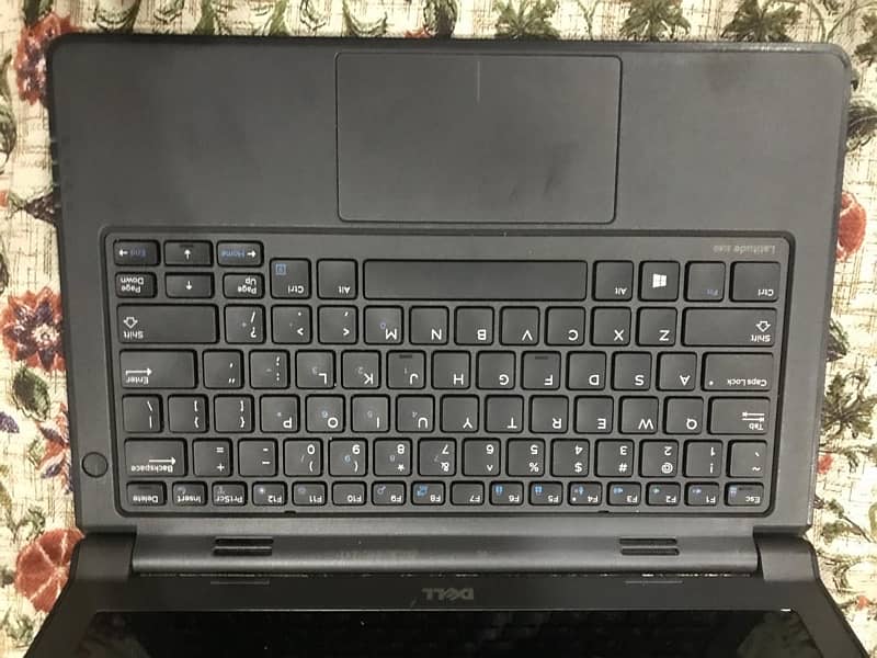 DELL INTE 4th Touch screen 8GB 300GB  new condition 0