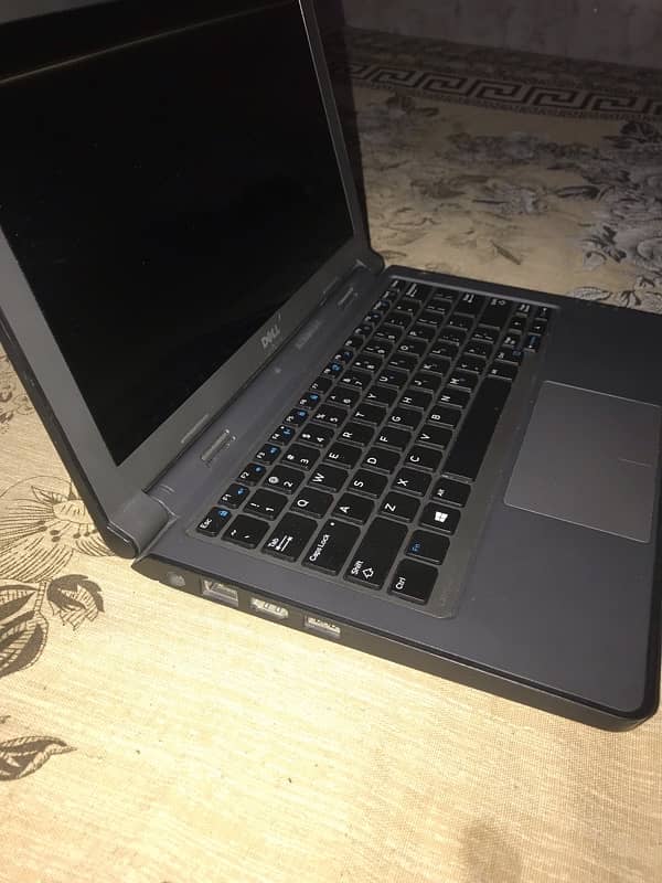 DELL INTE 4th Touch screen 8GB 300GB  new condition 3