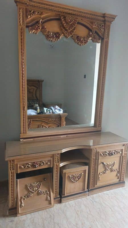 Dressing Table+Chair 0