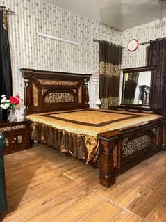 only month used 2,Chinottee bed set condition 10/10