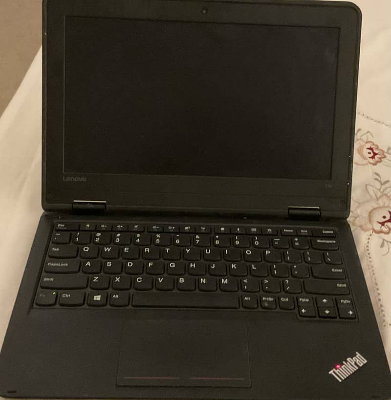 Lenovo thinkpad corei3 7th generation 4 gb ram/256gb SSD 1