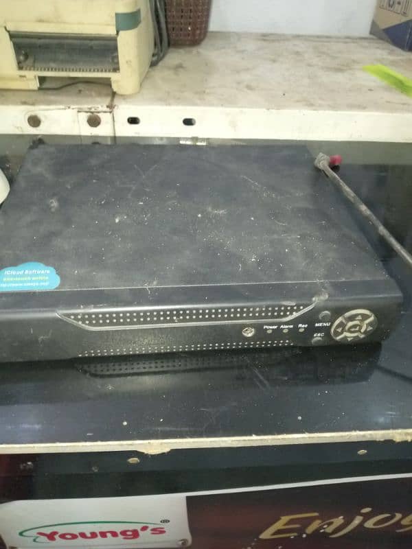 camere with Dvr LCD urgent sale 1