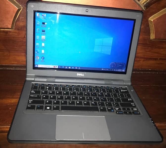 DELL INTE 4th Touch screen 8GB 300GB  new condition 5