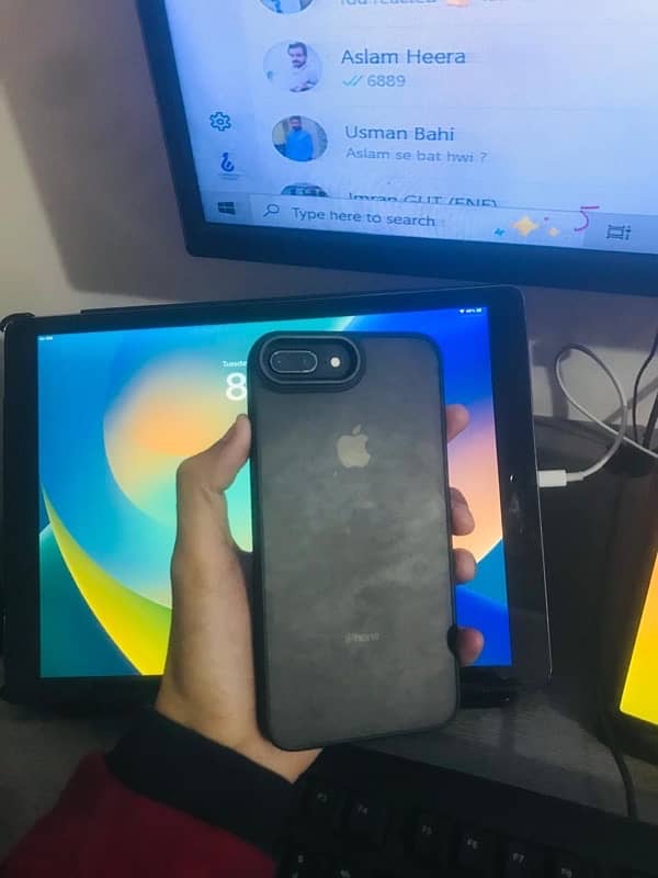 iPhone 8plus. Factory unlock. 64 Gb, Read description 2