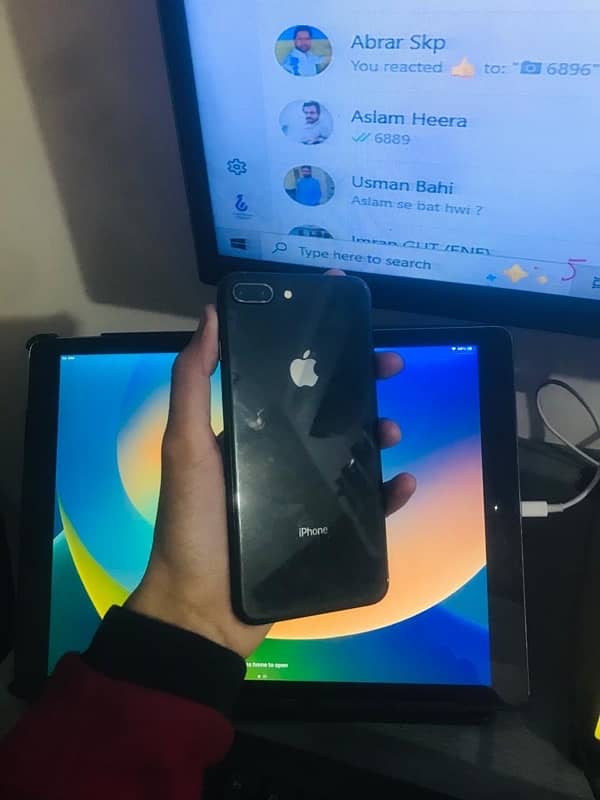 iPhone 8plus. Factory unlock. 64 Gb, Read description 3