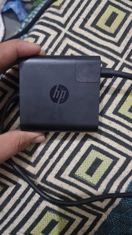 HP original charger 0