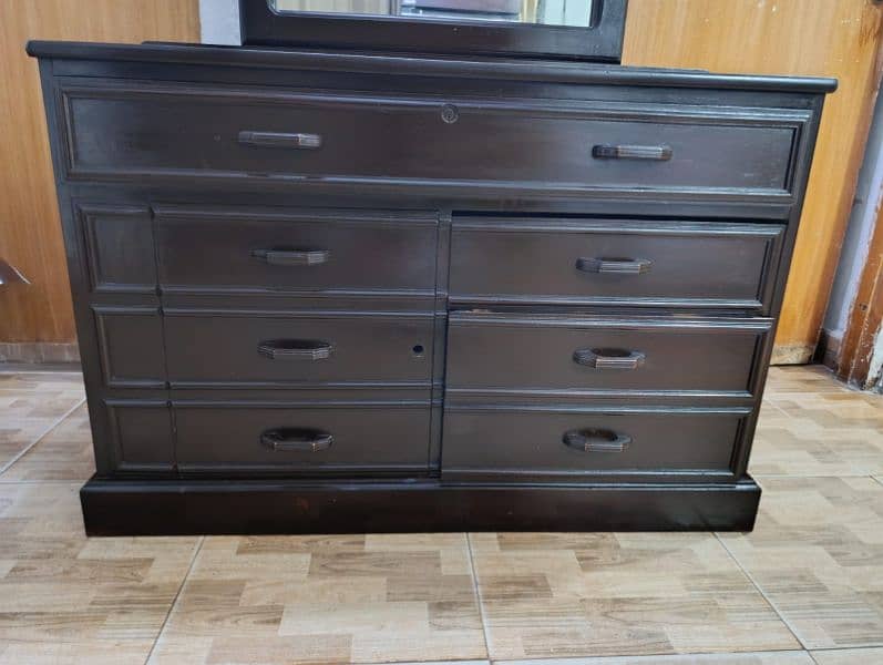 heavy wooden dressing table 4