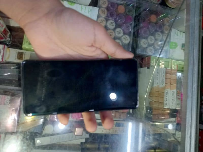 Samsung S10 non pta 8/10 condition 4