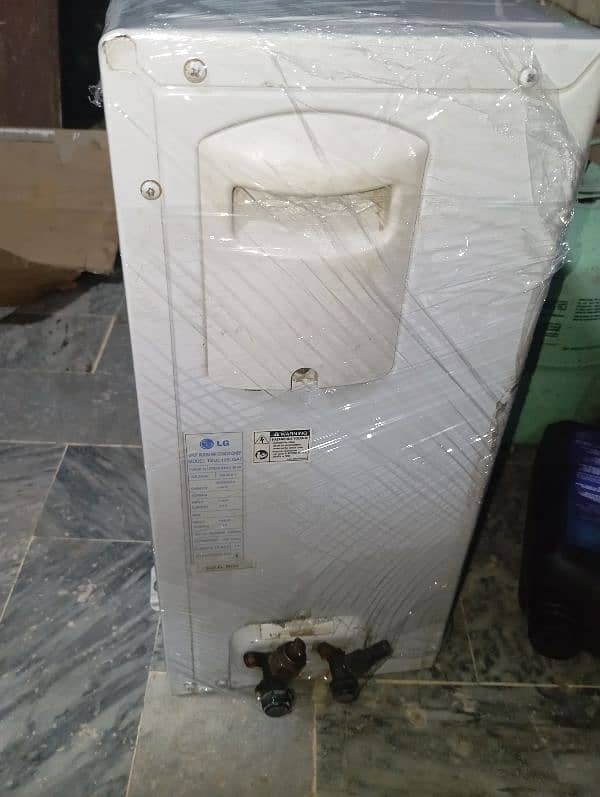 LG 1 Ton Ac Geninue Condition 3