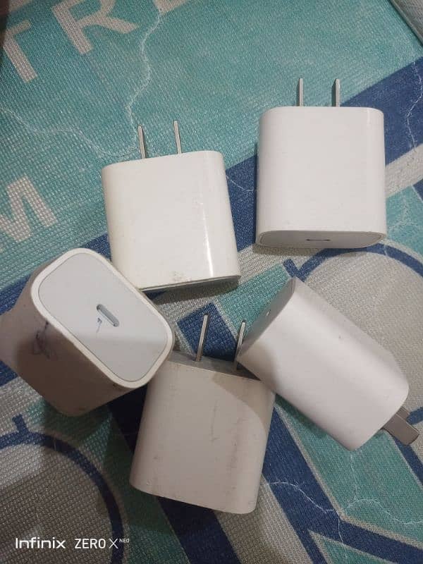 20watt original IPhone adopter (original lot adopter) 2