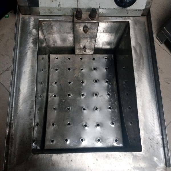 Commercial Fryer 2