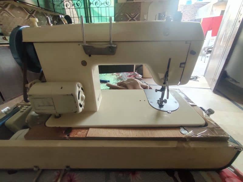 Original Toyota Sewing Machine 0