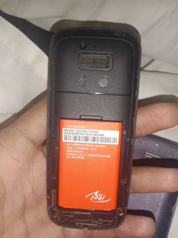 itel 100 mobile for sale 3