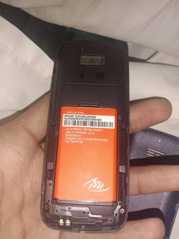 itel 100 mobile for sale 9