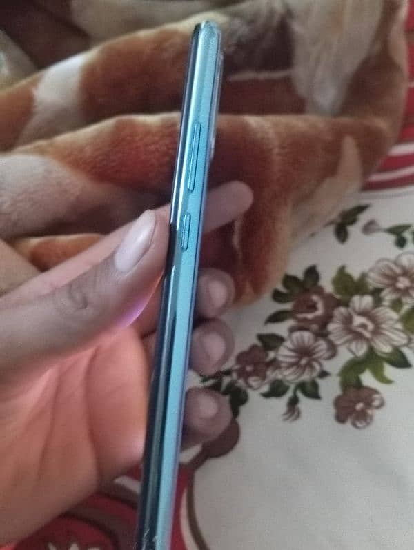 VIVO S1 MOBILE FOR URGENT SALE 1