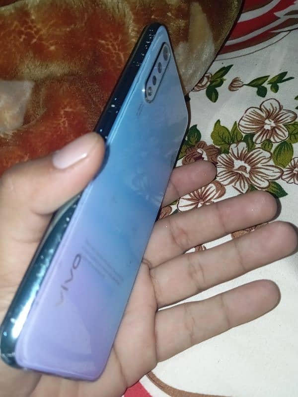 VIVO S1 MOBILE FOR URGENT SALE 3