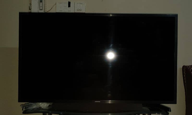 Original SAMSUNG 40" Simple LEDTv 7months Used, Import From Dubai 6