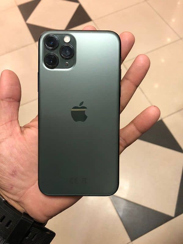 iPhone 11 Pro lush with box Factory unlock 2