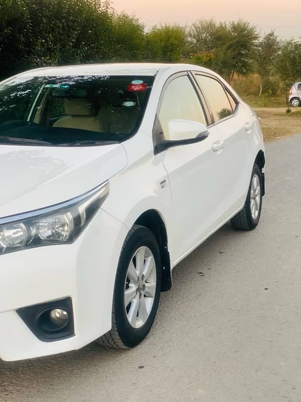 Toyota Corolla Altis 2015 3