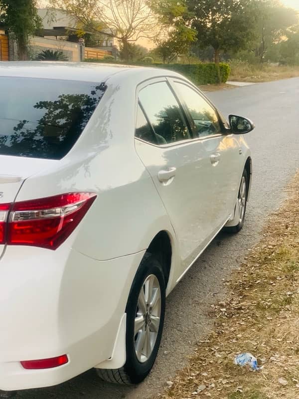 Toyota Corolla Altis 2015 5