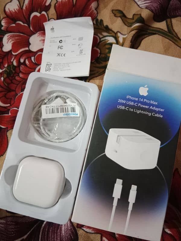 iphone 14 pro max charger 0