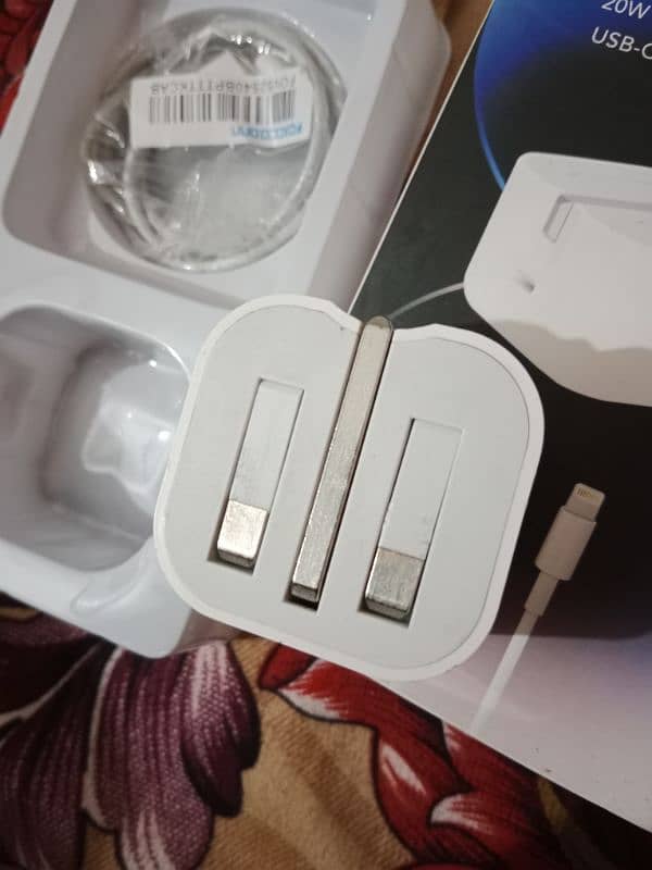 iphone 14 pro max charger 1