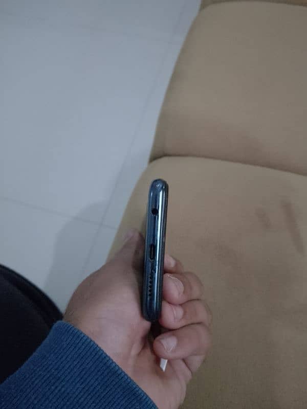 urgent for sale poco 8128gb 3