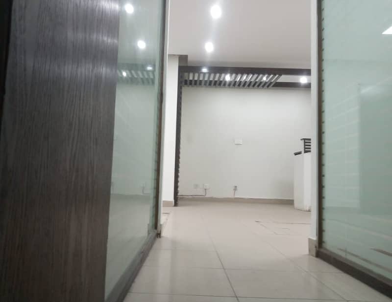 700 Square Feet Brand New Full Furnished Corporation Office For Rent At Main Boulevard Gulberg 3 Lahore 0