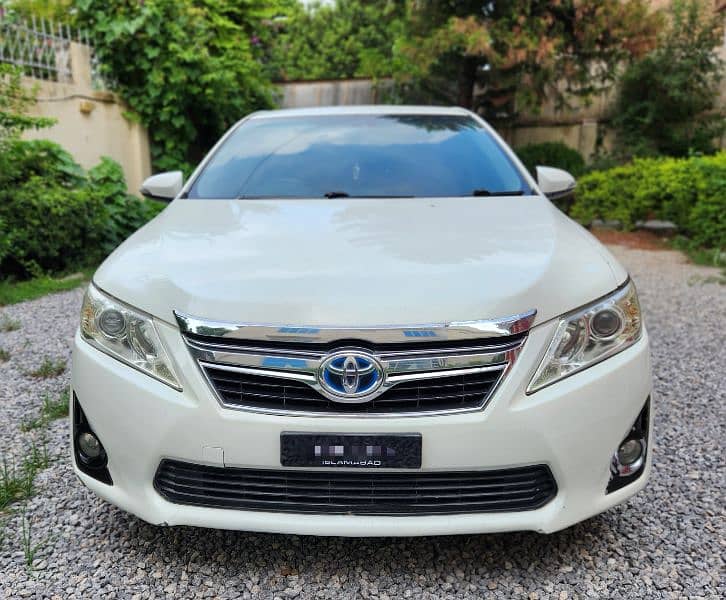 Toyota Camry 2.4 Hybrid 0