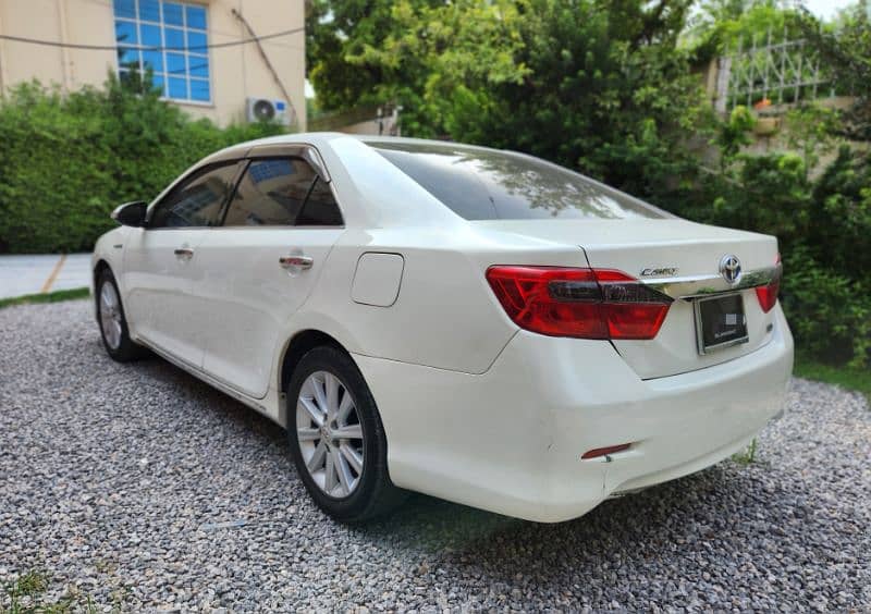 Toyota Camry 2.4 Hybrid 4