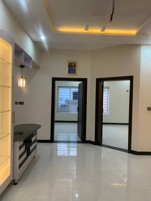 CHEAP AND URGENT 8 MARLA 100 SQUARE FEET HOUSE FOR SALE IN NAZEER GARDEN 1