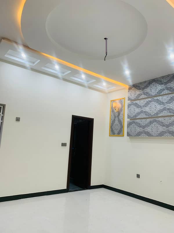 CHEAP AND URGENT 8 MARLA 100 SQUARE FEET HOUSE FOR SALE IN NAZEER GARDEN 12