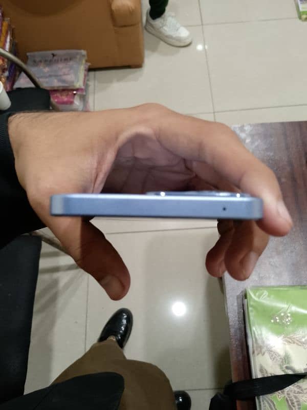 OPPO RENO 11 F 3