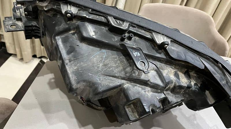 fortuner right side headlight 2023 3