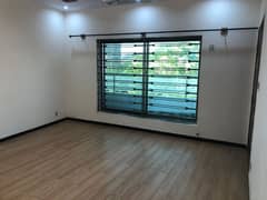 8 MARLA PORTION FOR RENT IN SOAN GARDEN