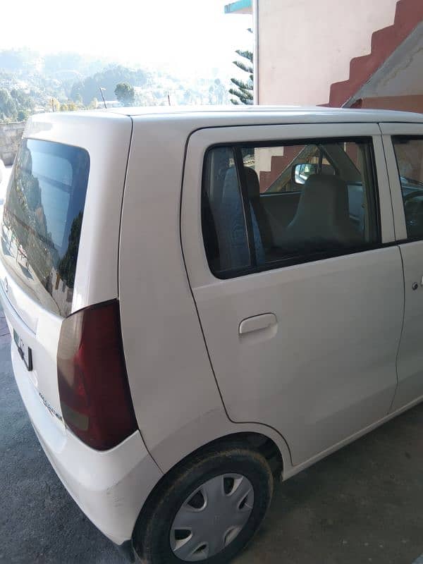 Suzuki Wagon R 2018 4