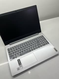 Lenovo IdeaPad Laptop 3 /touch screen/i5-10/12gb