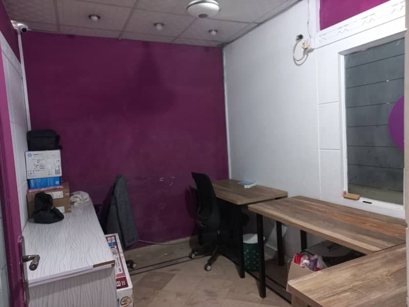 1000 Sqft Commercial Space For Office Available On Rent 3rd Floor Old Building 8