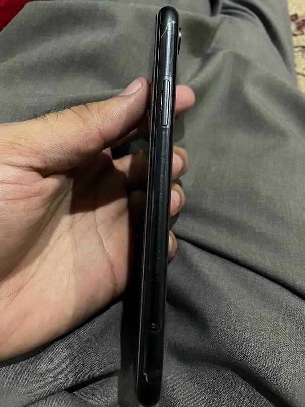 iPhone XR Jv sim 3