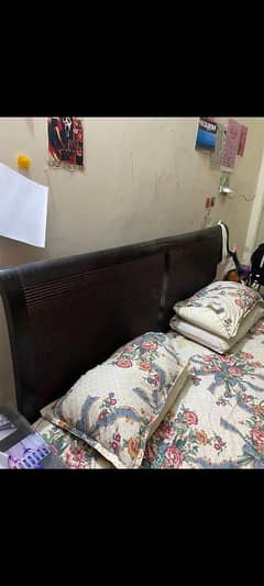 bed wooden